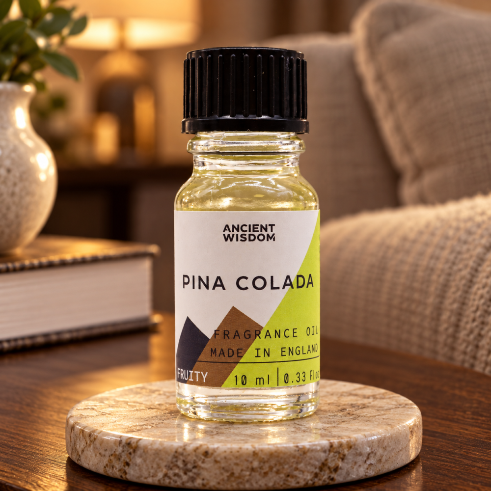 Duftöl Piña Colada – 10 ml in einer warm beleuchteten Wohnszene