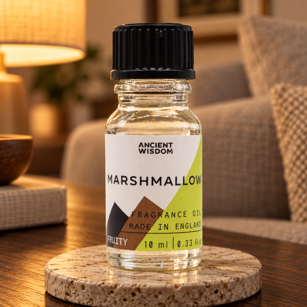 Duftöl Marshmallow – 10 ml in einer warm beleuchteten Wohnszene