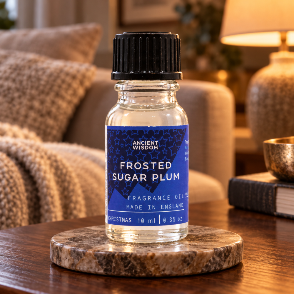 Duftöl Frosted Sugar Plum – 10 ml in einer warm beleuchteten Wohnszene