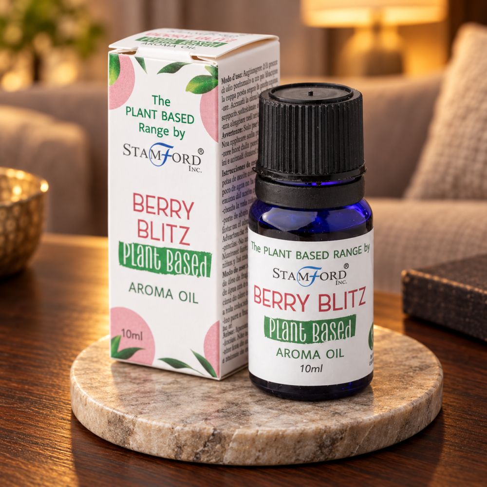 Pflanzenbasiertes Aromaöl – Beerenzauber in einer warm beleuchteten Wohnszene