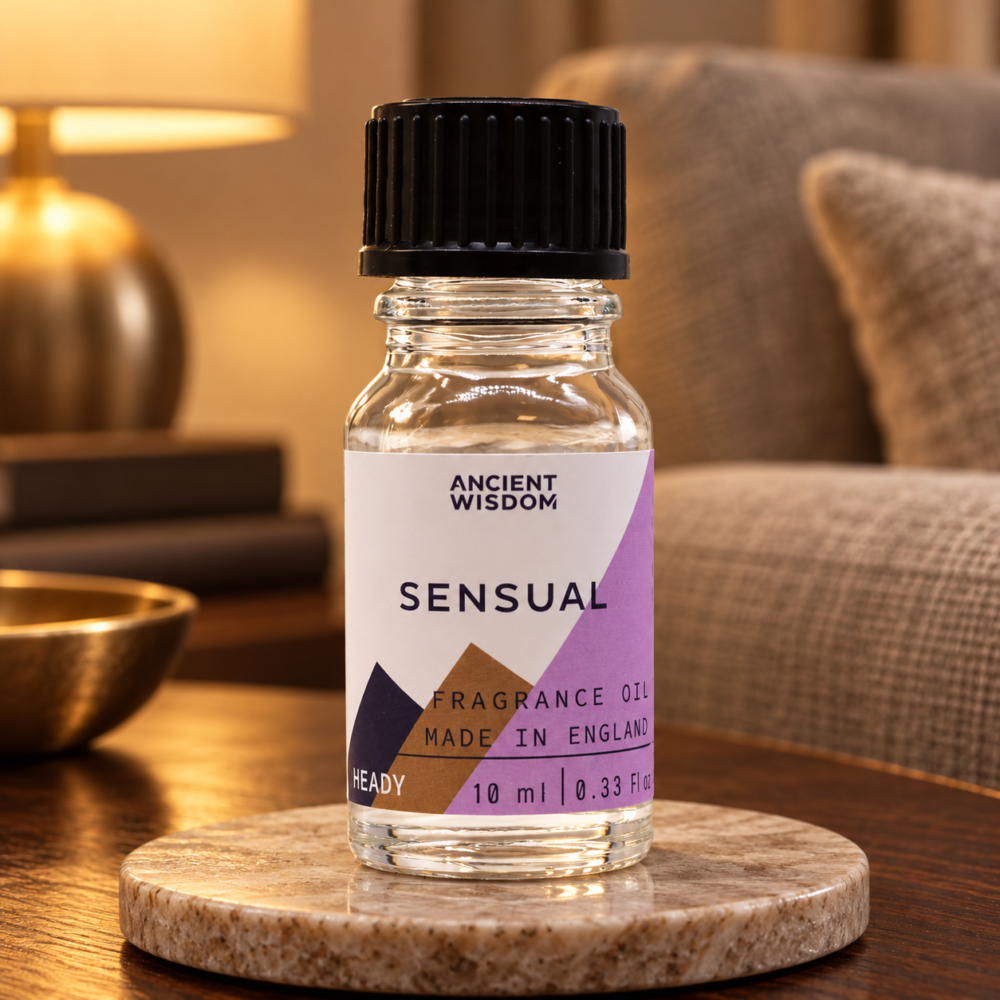 Duftöl Sensual – 10 ml in einer warm beleuchteten Wohnszene