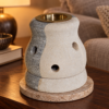 Sandstein-Duftlampe – Combo Shaped in einer warm beleuchteten Wohnszene
