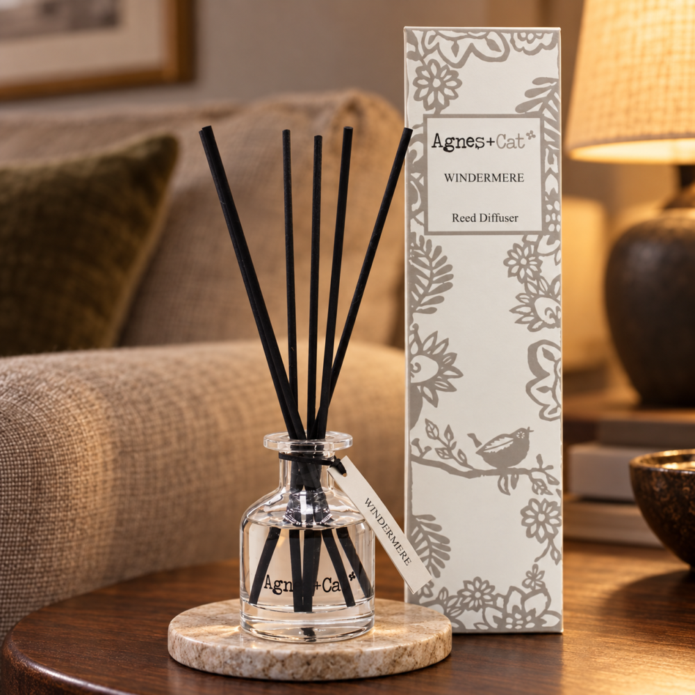Stäbchendiffuser Windermere – 140 ml in einer warm beleuchteten Wohnszene