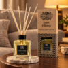 Stäbchendiffuser Zitrone & Muskatnuss – 200 ml in einer warm beleuchteten Wohnszene