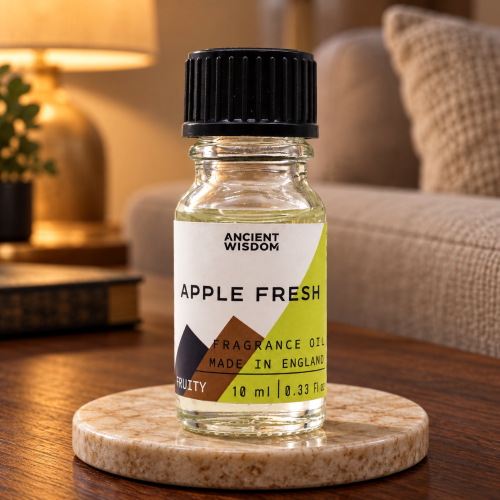 Duftöl Frischer Apfel – 10 ml in einer warm beleuchteten Wohnszene
