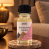 Duftöl Midnight Rose – 10 ml in einer warm beleuchteten Wohnszene